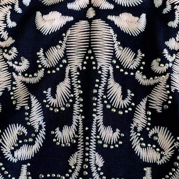 B.L.E.U. Elegant Navy Blue Embroidered Top – Size M - Picture 4 of 7